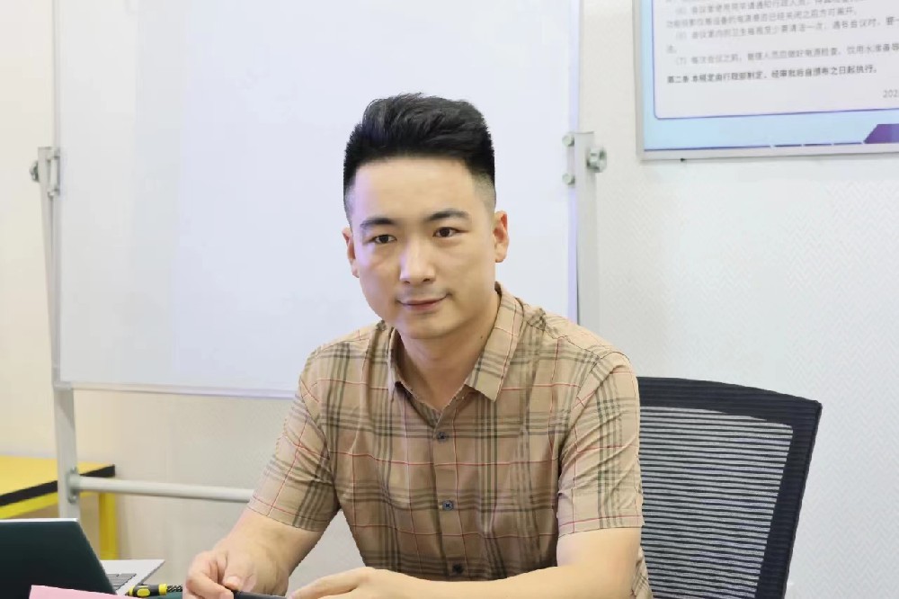安耀飛 副會長 安喆企業管理咨詢(山西)有限公司董事長 安耀飛 副會長 安喆企業管理咨詢(山西)有限公司董事長